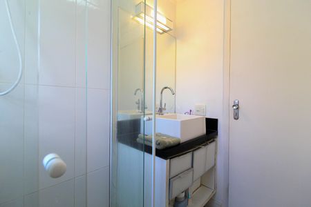 Apartamento à venda com 76m², 2 quartos e 1 vaga Apartamento à venda com 76m², 2 quartos e 1 vagaBanheiro