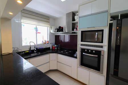 Apartamento à venda com 76m², 2 quartos e 1 vaga Apartamento à venda com 76m², 2 quartos e 1 vagaCozinha