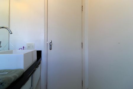 Apartamento à venda com 76m², 2 quartos e 1 vaga Apartamento à venda com 76m², 2 quartos e 1 vagaBanheiro