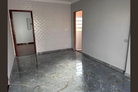 Casa para alugar com 200m², 3 quartos e 3 vagas Casa para alugar com 200m², 3 quartos e 3 vagasSala