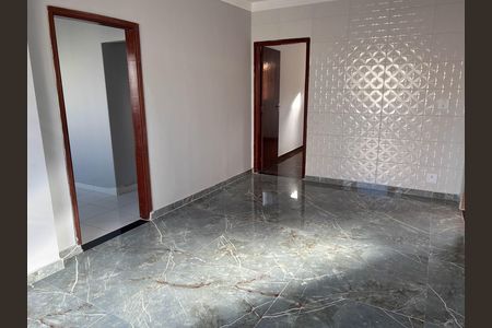 Casa para alugar com 200m², 3 quartos e 3 vagas Casa para alugar com 200m², 3 quartos e 3 vagasSala