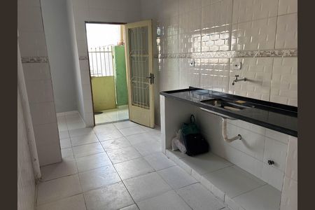 Casa para alugar com 200m², 3 quartos e 3 vagas Casa para alugar com 200m², 3 quartos e 3 vagasCozinha