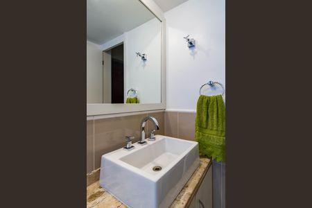 Apartamento à venda com 160m², 3 quartos e 2 vagasBanheiro 