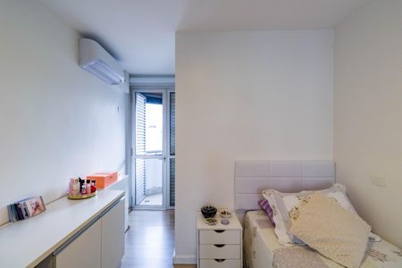 Apartamento à venda com 160m², 3 quartos e 2 vagasQuarto 2