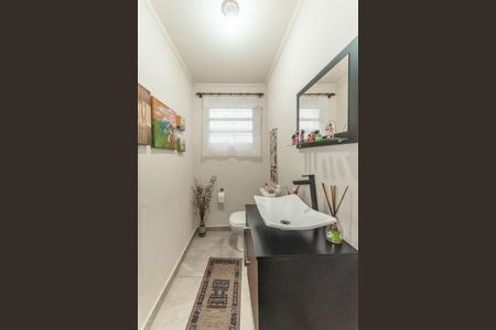 Casa à venda com 179m², 3 quartos e 4 vagas Casa à venda com 179m², 3 quartos e 4 vagasLavabo