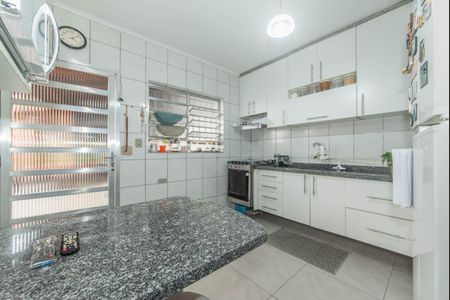 Casa à venda com 179m², 3 quartos e 4 vagas Casa à venda com 179m², 3 quartos e 4 vagasCozinha