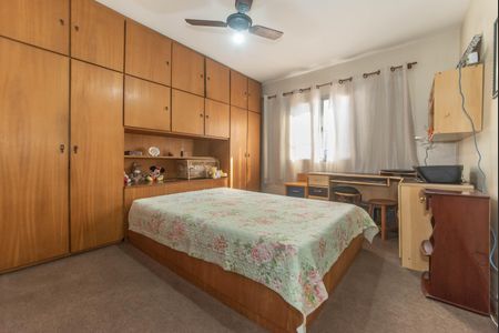 Casa à venda com 179m², 3 quartos e 4 vagas Casa à venda com 179m², 3 quartos e 4 vagasSuíte