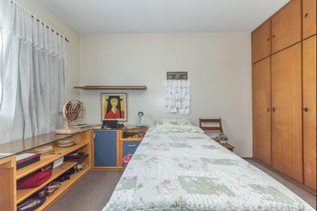 Casa à venda com 179m², 3 quartos e 4 vagas Casa à venda com 179m², 3 quartos e 4 vagasQuarto 1