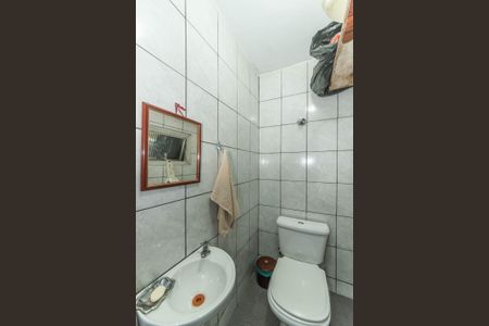 Casa à venda com 179m², 3 quartos e 4 vagas Casa à venda com 179m², 3 quartos e 4 vagasArea de Serviço - Banheiro