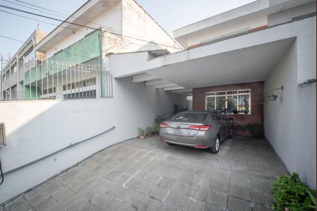 Casa à venda com 179m², 3 quartos e 4 vagas Casa à venda com 179m², 3 quartos e 4 vagasGaragem