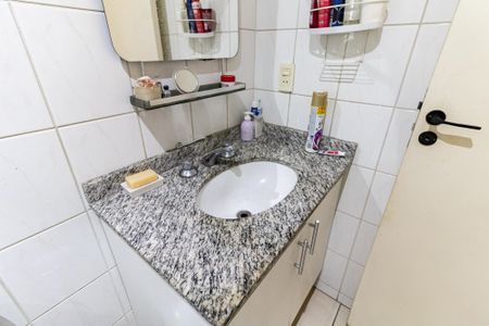 Apartamento à venda com 51m², 2 quartos e 1 vaga Apartamento à venda com 51m², 2 quartos e 1 vagaBanheiro