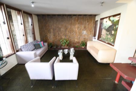 Casa à venda com 258m², 4 quartos e 2 vagasSala 1