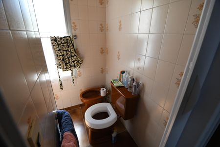 Casa à venda com 258m², 4 quartos e 2 vagasBanheiro 1