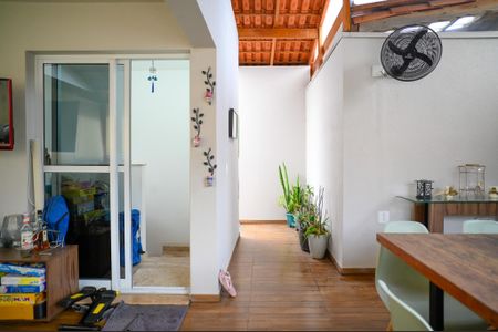 Casa à venda com 225m², 3 quartos e 2 vagas Casa à venda com 225m², 3 quartos e 2 vagasVaranda Gourmet