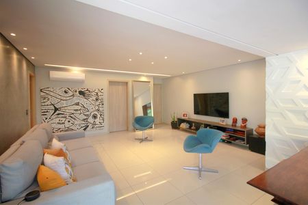 Apartamento à venda com 240m², 5 quartos e 4 vagasSala