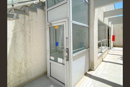 Apartamento à venda com 240m², 5 quartos e 4 vagasElevador Acessibilidade