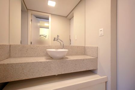 Apartamento à venda com 240m², 5 quartos e 4 vagasBanheiro de serviço