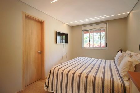 Apartamento à venda com 240m², 5 quartos e 4 vagasSuite