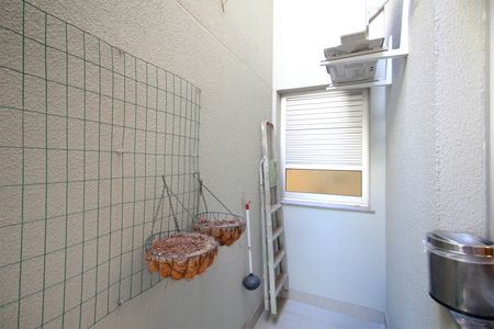 Apartamento à venda com 240m², 5 quartos e 4 vagasVaranda de Serviço