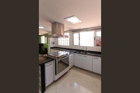 Casa à venda com 380m², 3 quartos e 6 vagasCozinha