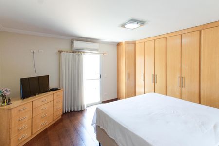 Casa à venda com 380m², 3 quartos e 6 vagasSuíte 2  