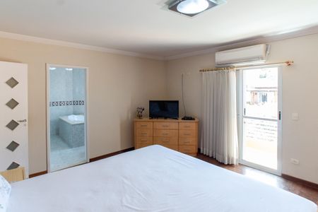 Casa à venda com 380m², 3 quartos e 6 vagasSuíte 2  