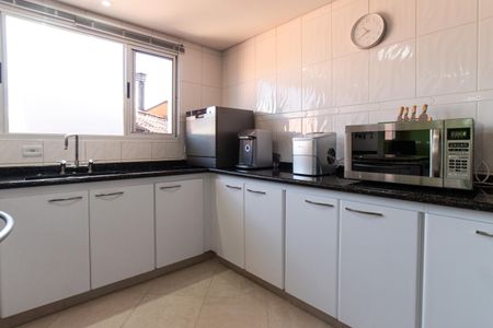 Casa à venda com 380m², 3 quartos e 6 vagasCozinha