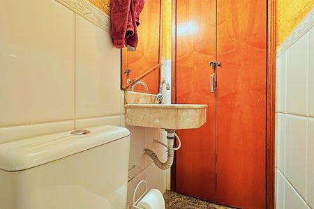 Casa à venda com 138m², 3 quartos e 4 vagas Casa à venda com 138m², 3 quartos e 4 vagasLavabo