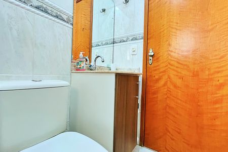 Casa à venda com 138m², 3 quartos e 4 vagas Casa à venda com 138m², 3 quartos e 4 vagasBanheiro da Suíte 1