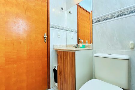 Casa à venda com 138m², 3 quartos e 4 vagas Casa à venda com 138m², 3 quartos e 4 vagasBanheiro da Suíte 3