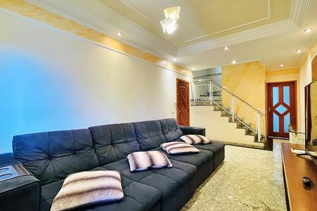 Casa à venda com 138m², 3 quartos e 4 vagas Casa à venda com 138m², 3 quartos e 4 vagasSala