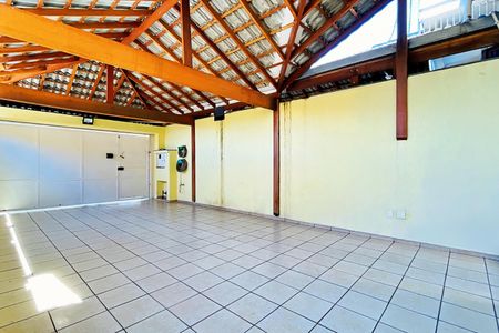 Casa à venda com 138m², 3 quartos e 4 vagas Casa à venda com 138m², 3 quartos e 4 vagasGaragem