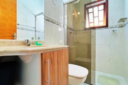 Casa à venda com 138m², 3 quartos e 4 vagas Casa à venda com 138m², 3 quartos e 4 vagasBanheiro da Suíte 3