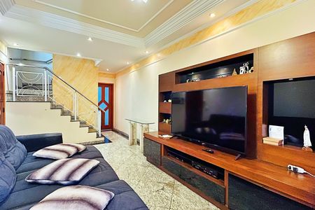 Casa à venda com 138m², 3 quartos e 4 vagas Casa à venda com 138m², 3 quartos e 4 vagasSala