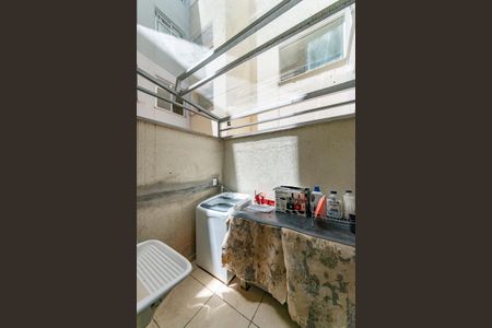 Apartamento à venda com 64m², 2 quartos e 1 vagaÁrea de Serviço