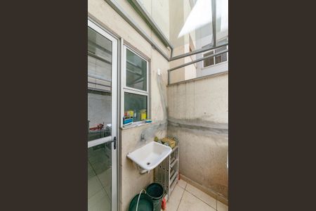 Apartamento à venda com 64m², 2 quartos e 1 vagaÁrea de Serviço