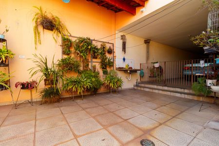 Casa à venda com 235m², 3 quartos e 4 vagasÁrea externa