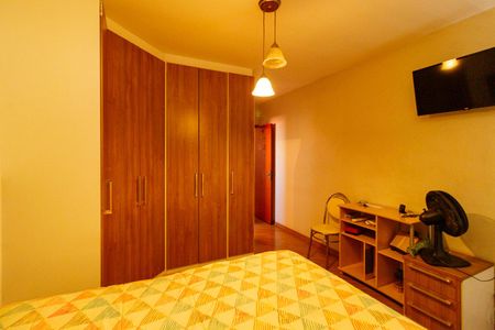 Casa à venda com 235m², 3 quartos e 4 vagasSuíte