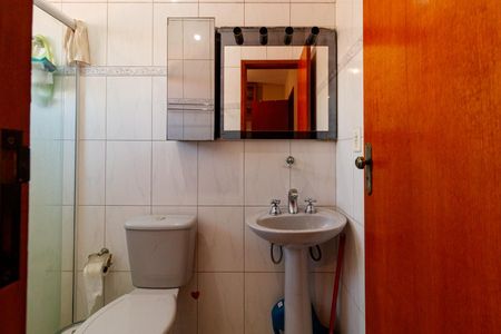 Casa à venda com 235m², 3 quartos e 4 vagasBanheiro da Suíte 2