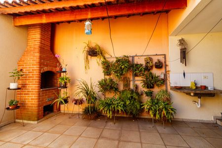 Casa à venda com 235m², 3 quartos e 4 vagasÁrea externa