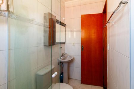 Casa à venda com 235m², 3 quartos e 4 vagasBanheiro da Suíte 2