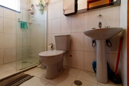 Casa à venda com 235m², 3 quartos e 4 vagasBanheiro da Suíte 2