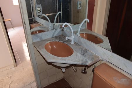 Apartamento para alugar com 60m², 2 quartos e 1 vagaBanheiro