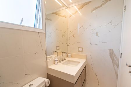 Apartamento à venda com 100m², 3 quartos e 2 vagas Apartamento à venda com 100m², 3 quartos e 2 vagasBanheiro