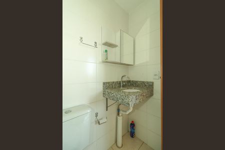 Apartamento à venda com 46m², 2 quartos e 1 vaga Apartamento à venda com 46m², 2 quartos e 1 vagaBanheiro