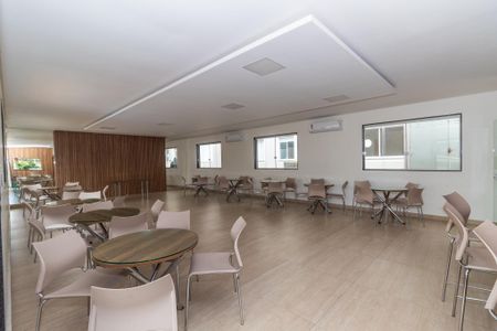 Apartamento à venda com 46m², 2 quartos e 1 vaga Apartamento à venda com 46m², 2 quartos e 1 vagaÁrea comum - Salão de festas