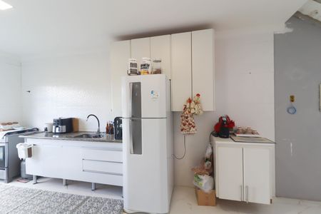 Casa à venda com 304m², 3 quartos e 2 vagas Casa à venda com 304m², 3 quartos e 2 vagasCozinha