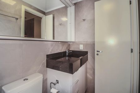 Apartamento à venda com 58m², 2 quartos e 2 vagas Apartamento à venda com 58m², 2 quartos e 2 vagasBanheiro da Suíte