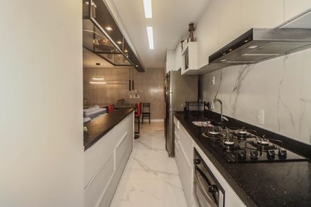 Apartamento à venda com 58m², 2 quartos e 2 vagas Apartamento à venda com 58m², 2 quartos e 2 vagasCozinha e Área de Serviço