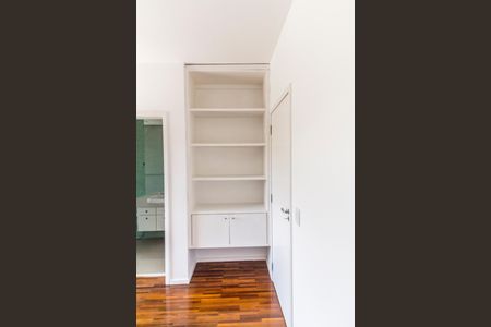 Casa de condomínio à venda com 500m², 5 quartos e 6 vagasSuíte 3